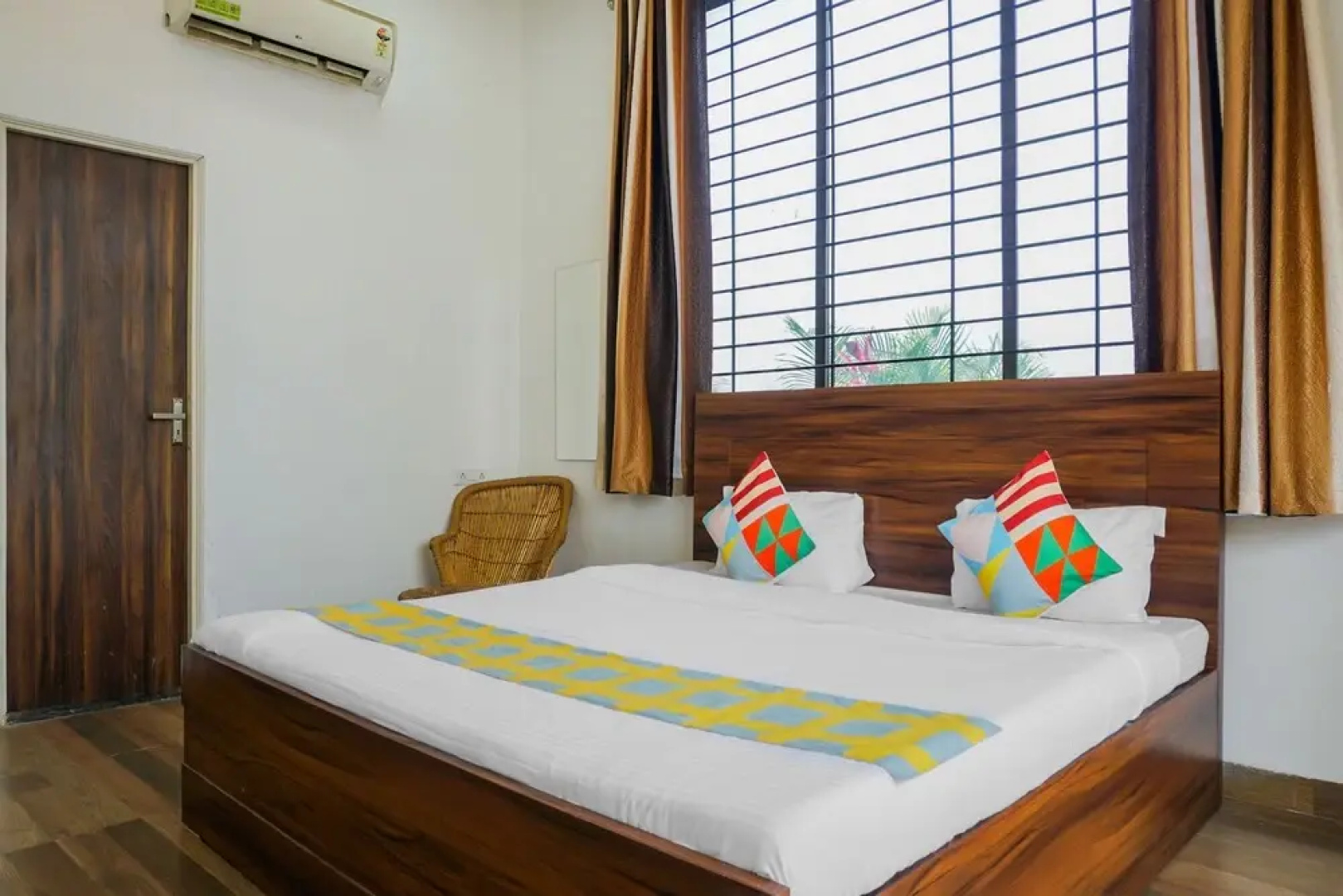 OYO 19328 Home Serene 3BHK Villa Malavli Hills
