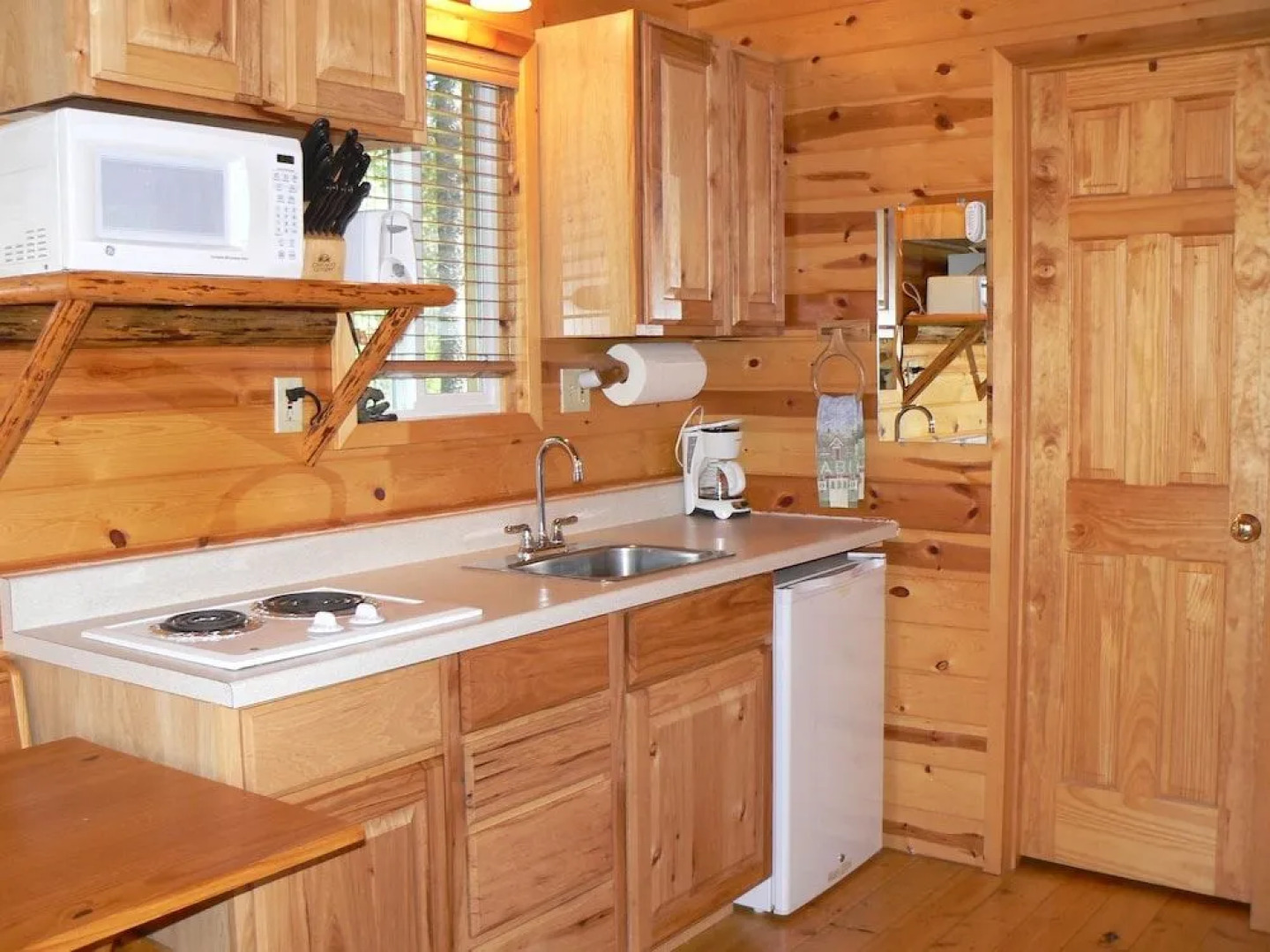 Smoky Bear Ranch Bed & Breakfast & Cabins