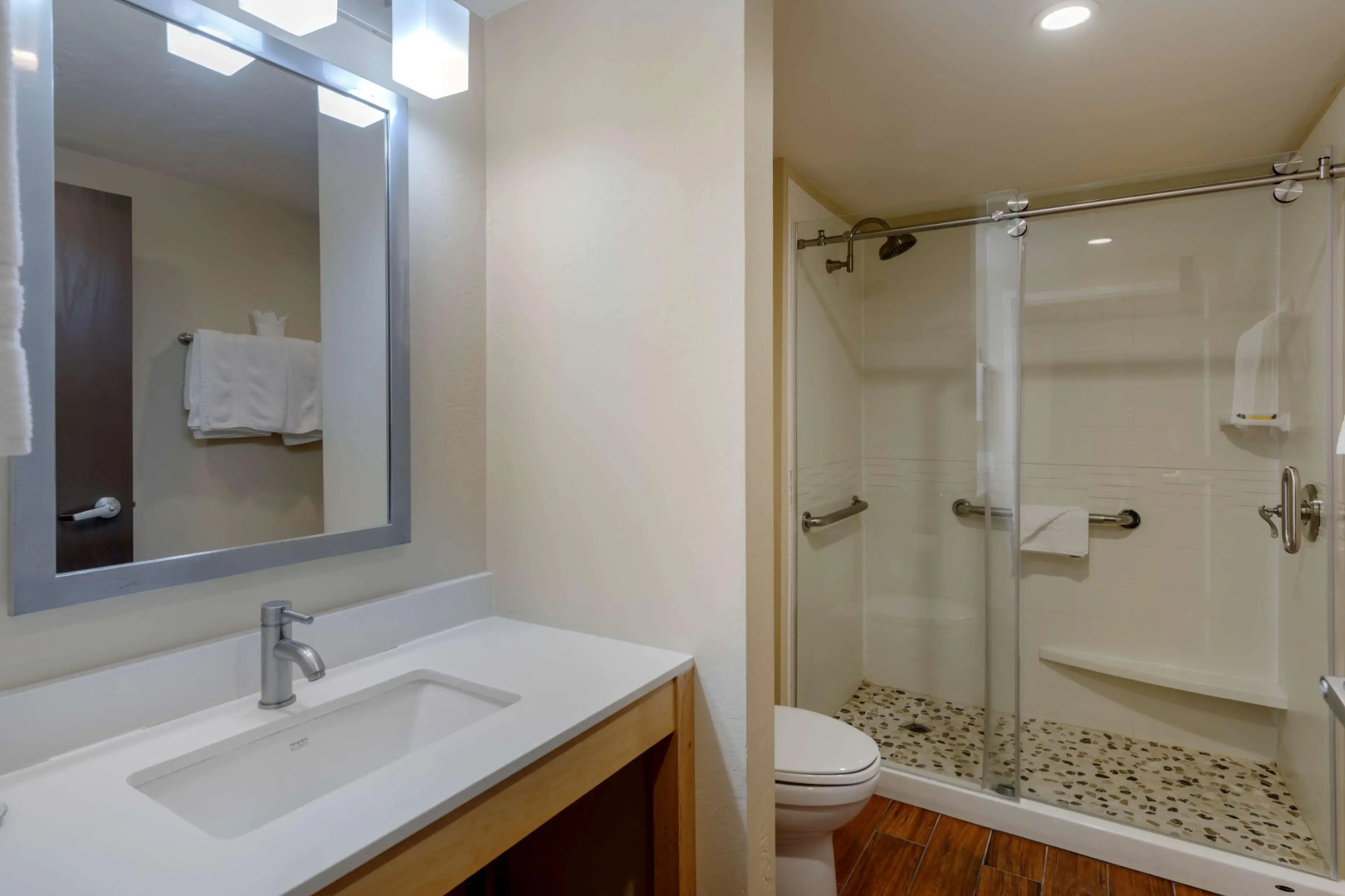 Best Western Plus South Coast Inn