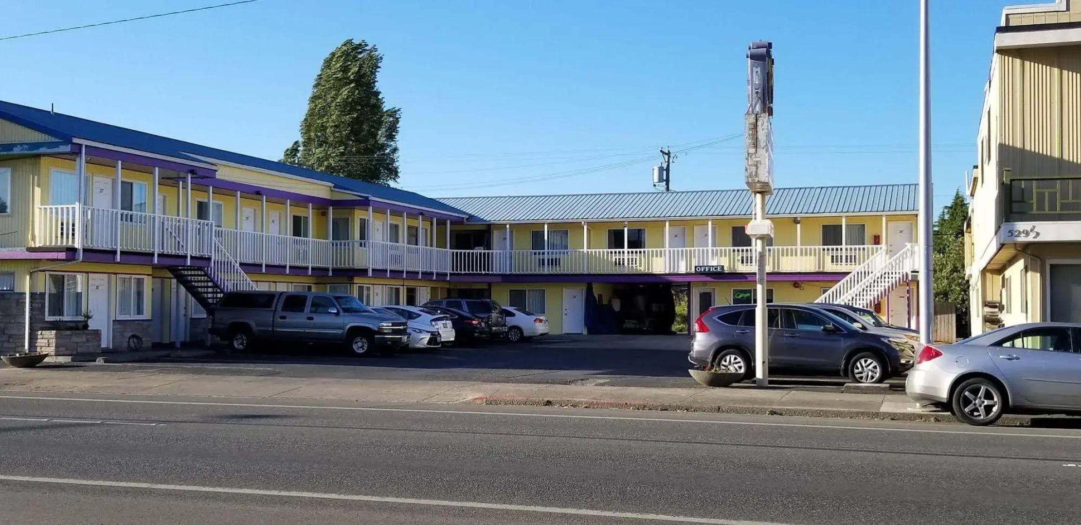 The Royal Victorian Motel