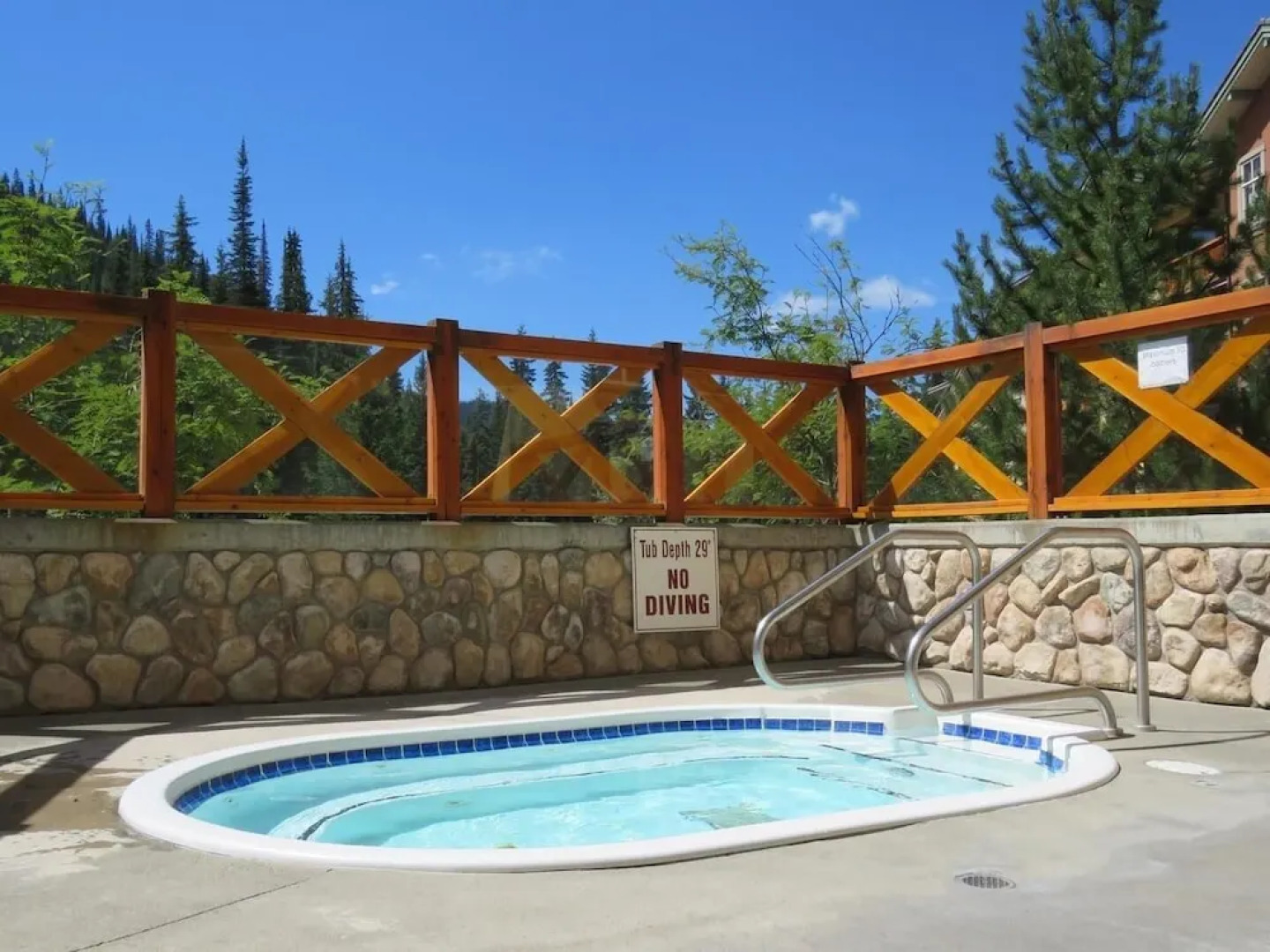 Fireside Lodge by Bear Country