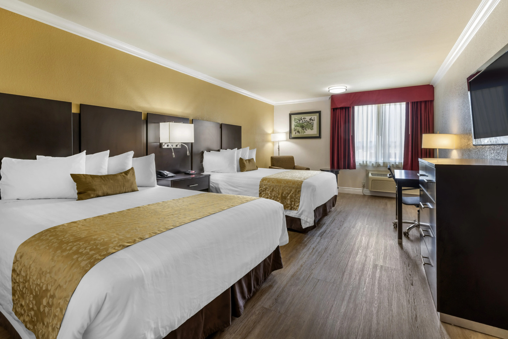 Best Western Plus South Bay Hotel