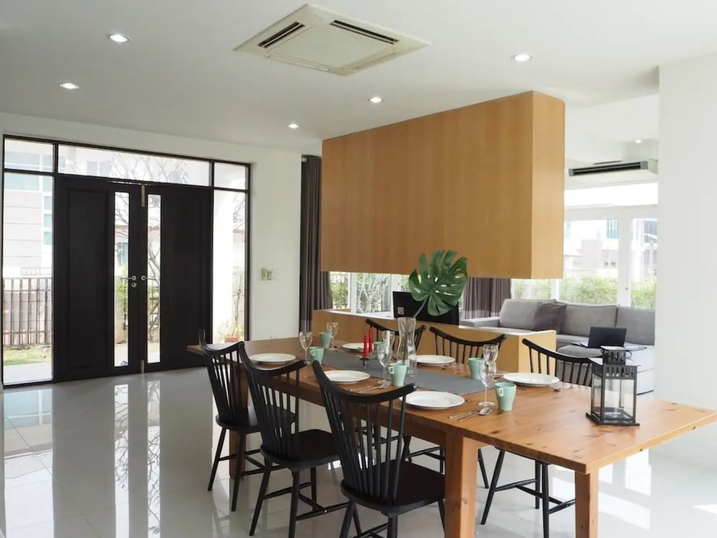 AnB Pool Villa 4BR Beachfront in Pattaya