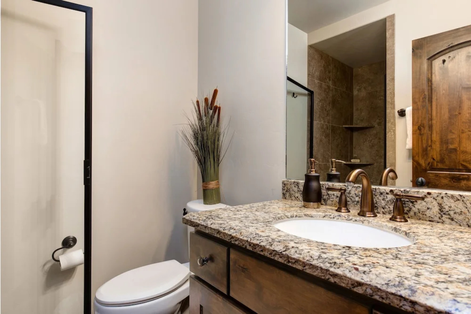 Council Fire 14021 Townhouse - 3 Br townhouse by RedAwning