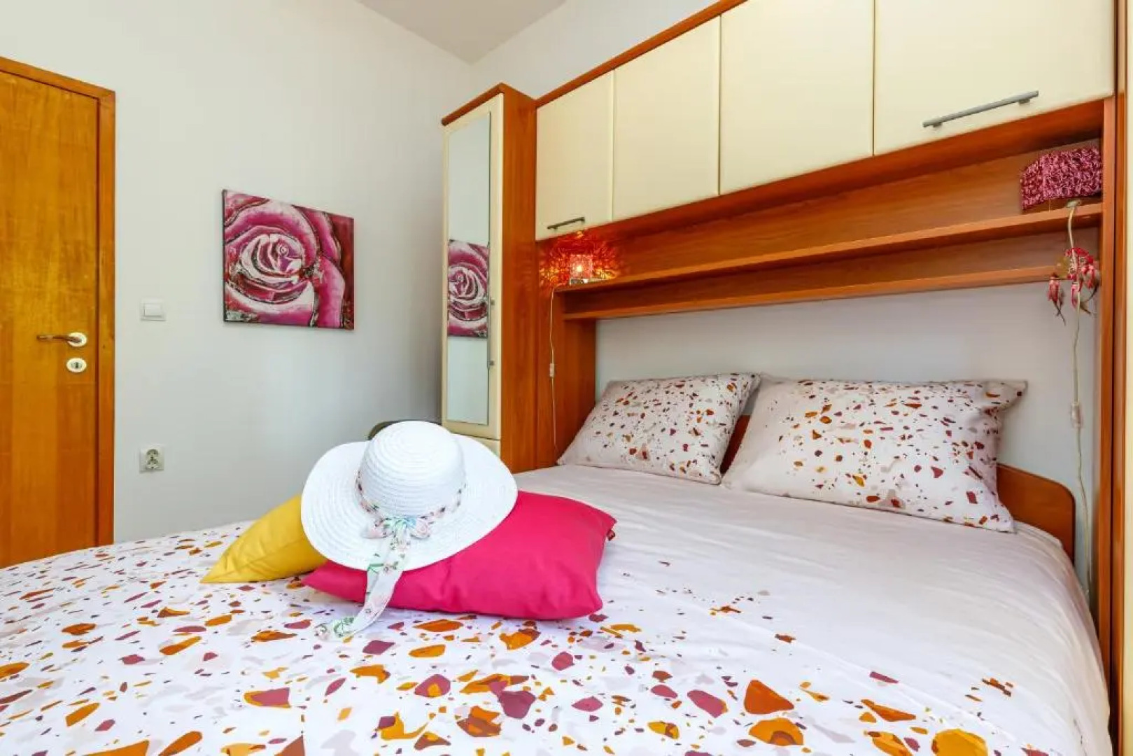 Apartments Kiki 150 METERS TO THE BEACH