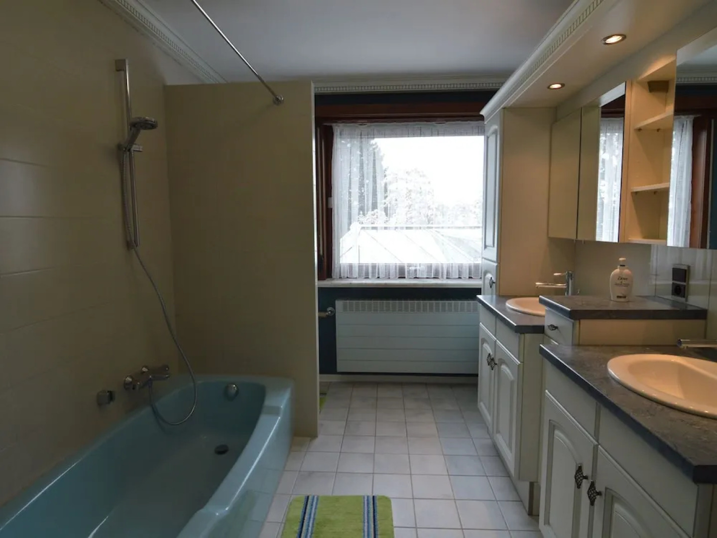 Charming Holiday Home with Hot Tub in Bree