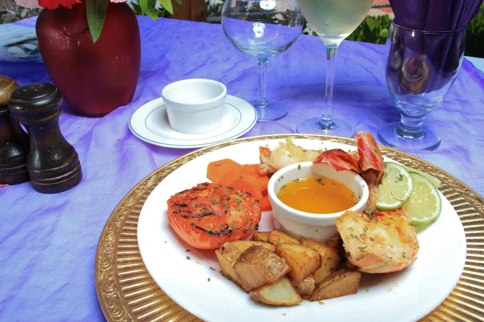 Paradise Island Beach Club by RedAwning