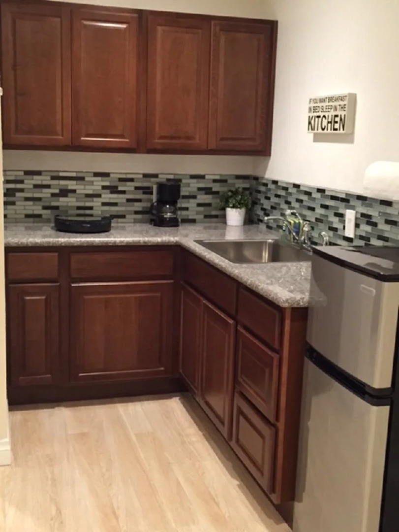 Anaheim Executive Inn & Suites