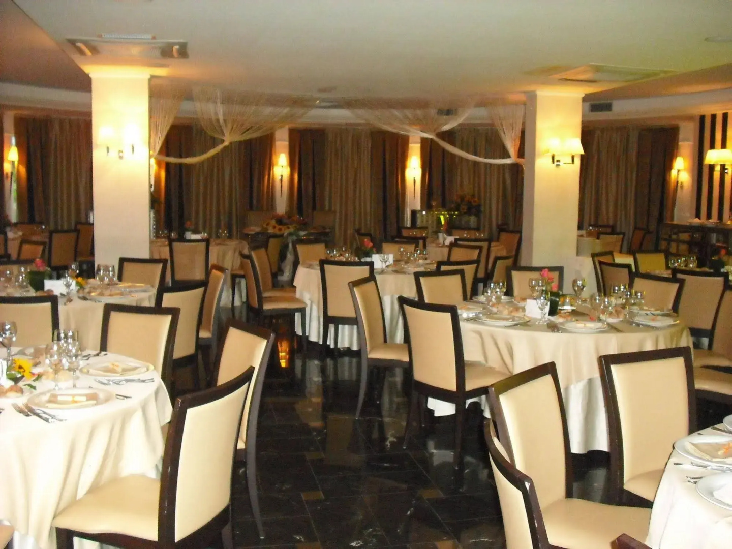 Regent Beach Hotel & Apartments