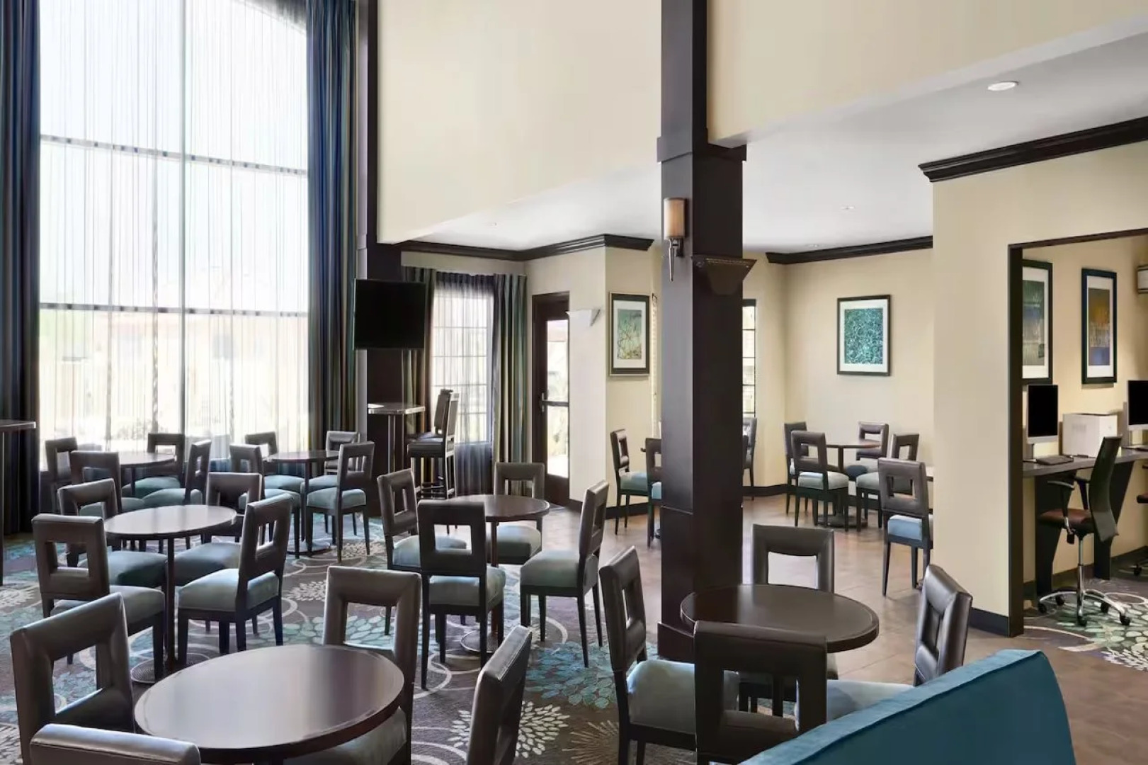 Hampton Inn & Suites Cathedral City