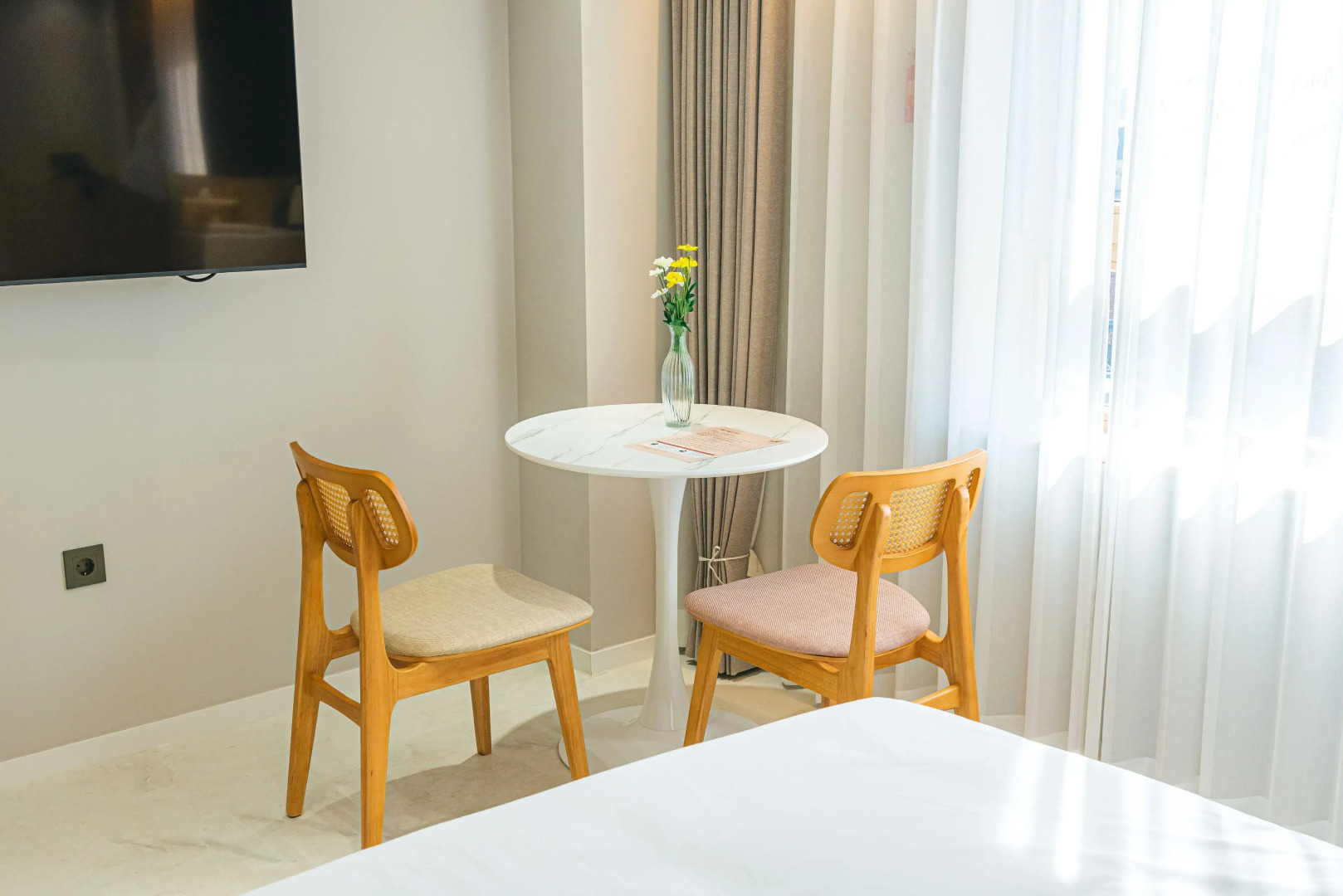 Asherah Villard Aqua Business Hotel