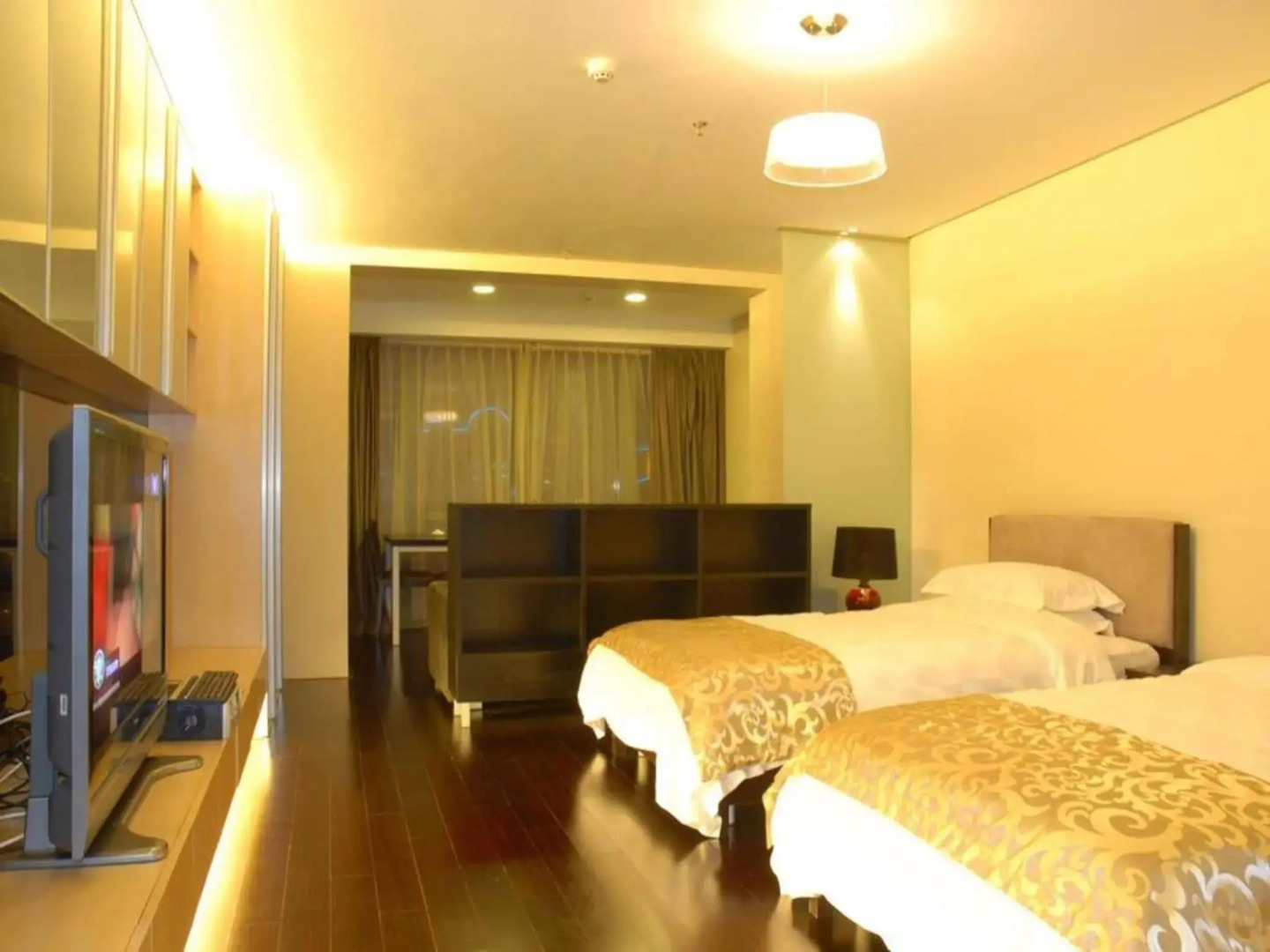 Qingdao Housing International Hotel