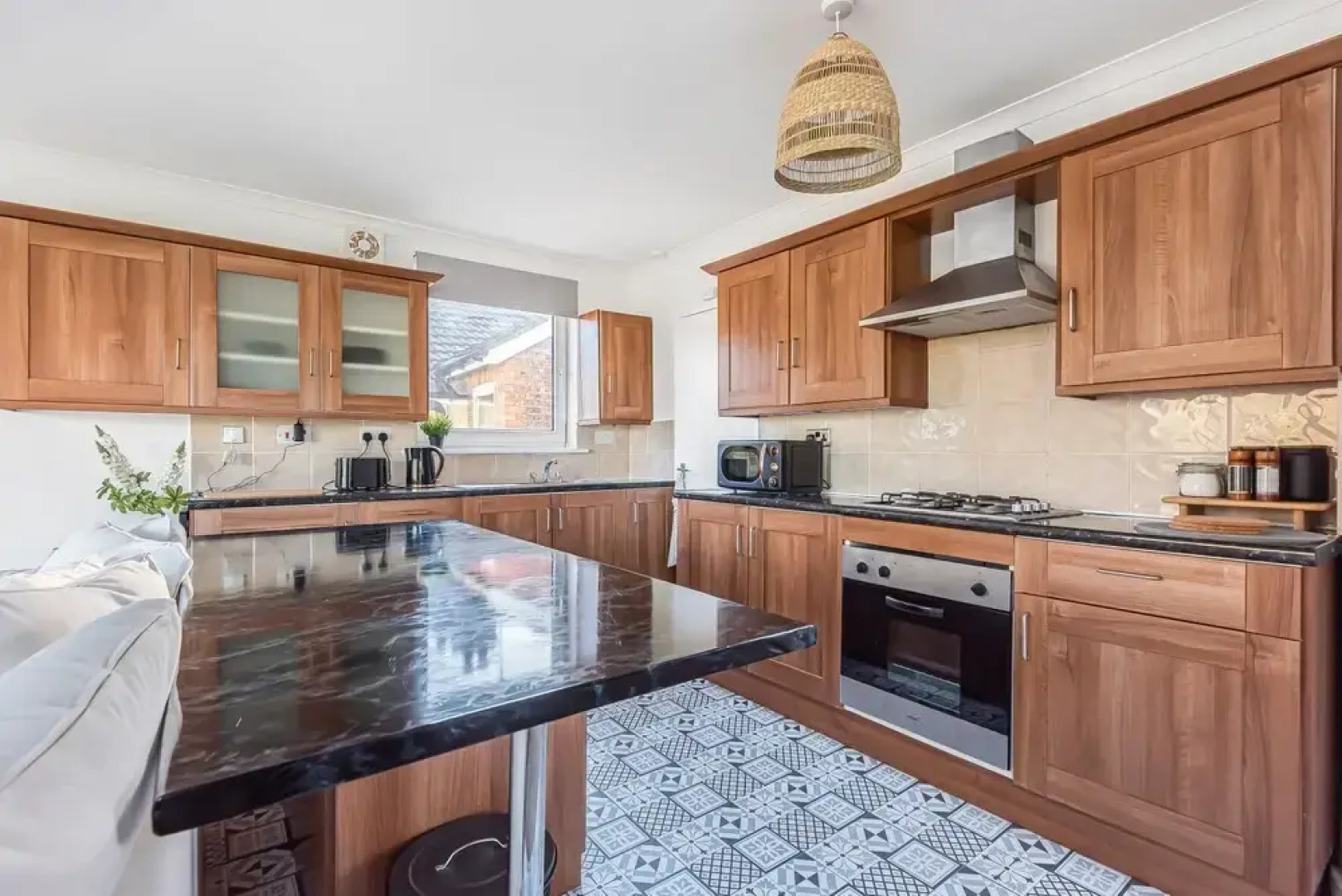 2 Bed Property in Historic Tonbridge