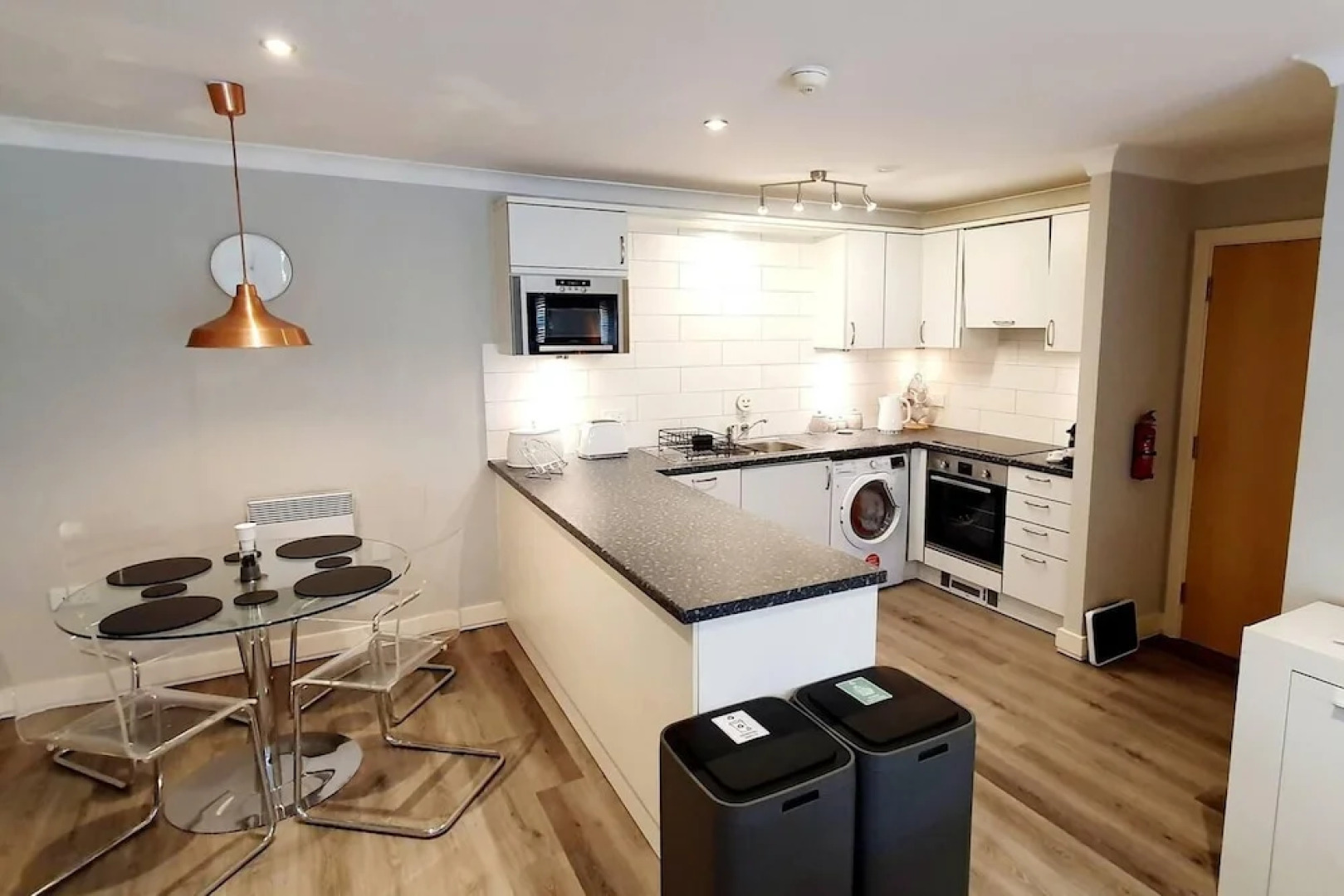 Stunning Apartment Overlooking Pembroke Castle