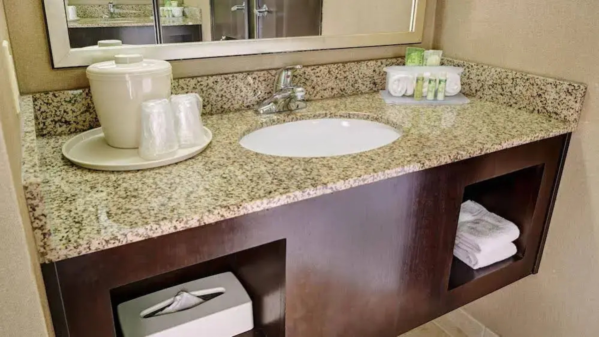 Holiday Inn Express Encinitas Cardiff Beach Area