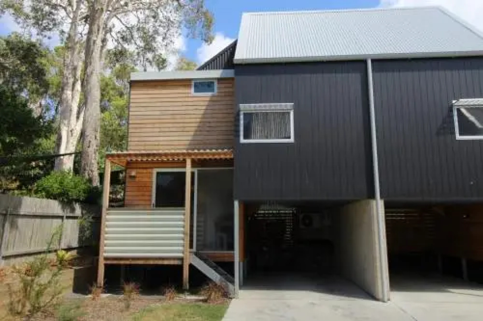 Pacific Terraces 16, 38 Pacific Street