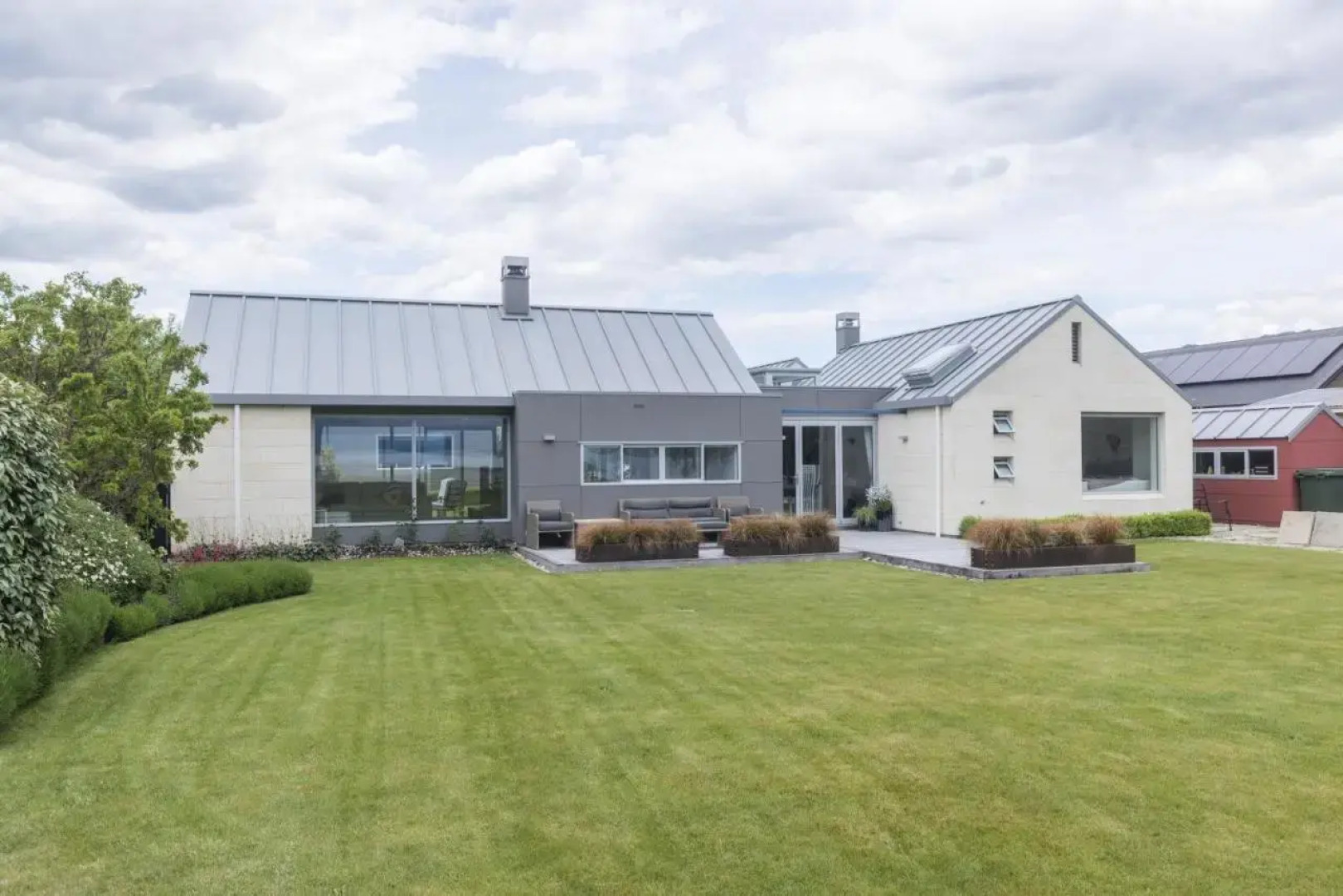 The Lakehouse - Cromwell Holiday Home