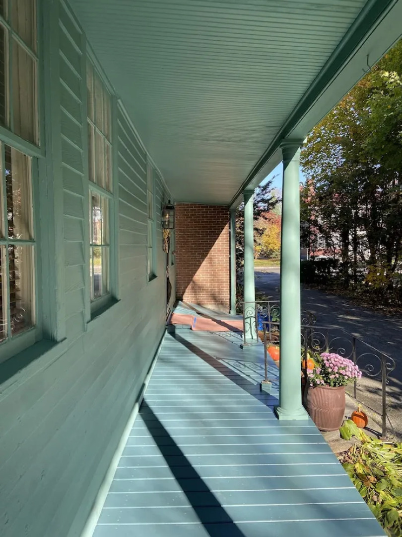 The Charleston House Bed & Breakfast