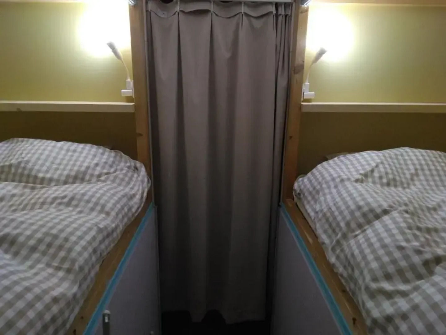 World Inn Muroran Nakamano-Ie! Noboribetsu, Toyako, Sapporo, and Airport Direct Bus Stop