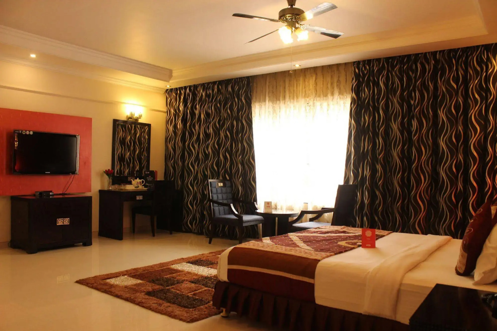 OYO 2303 Hotel Royal Mirage