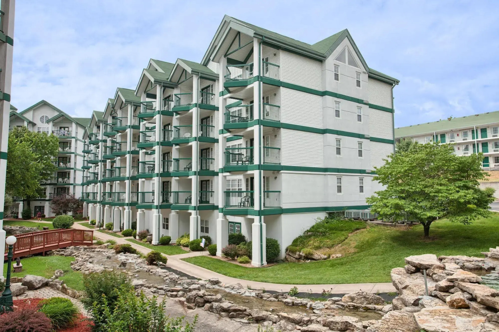 Surrey's Carriage Place Resort