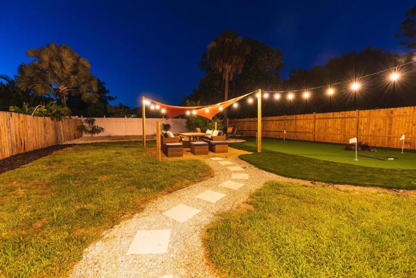 Golfers Paradise 4-hole PUTT-PUTT, 3b-2b home huge backyard, hammock