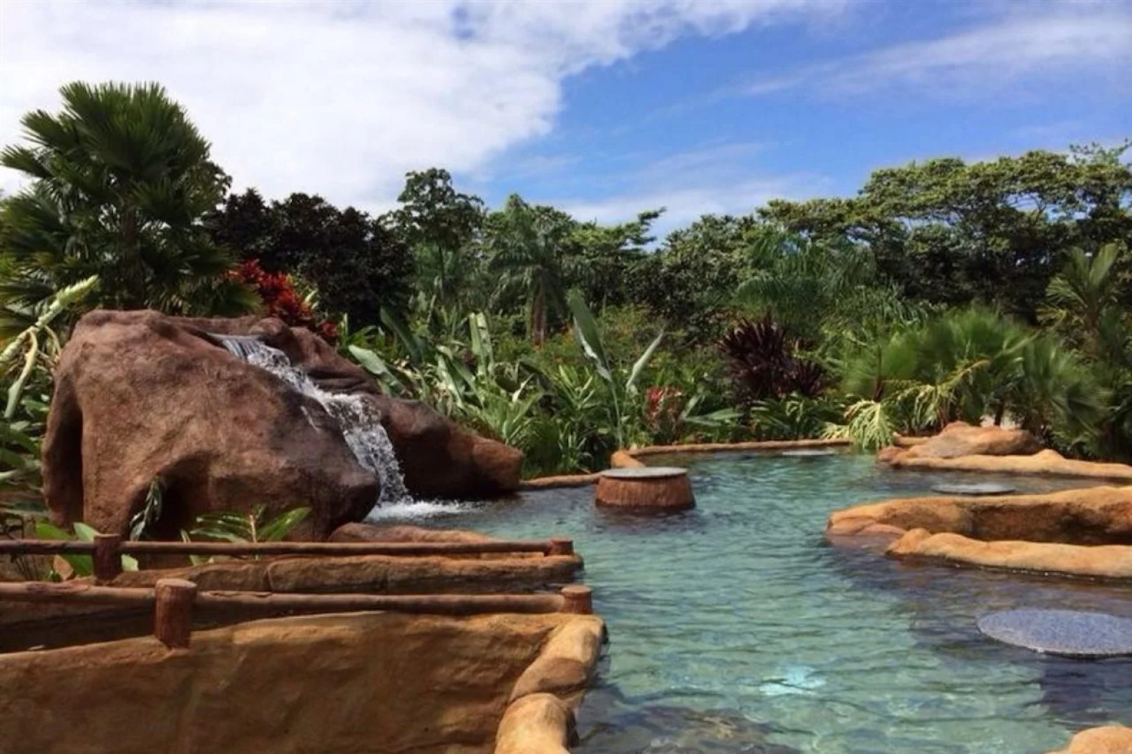 Volcano Lodge Hotel & Thermal Experience