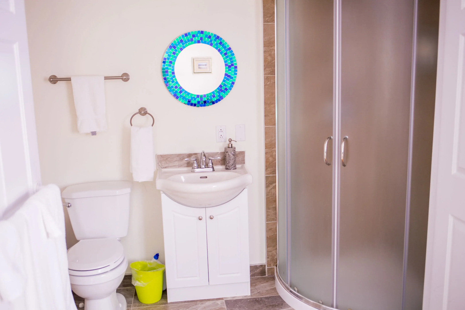 A La Villa Rivermead