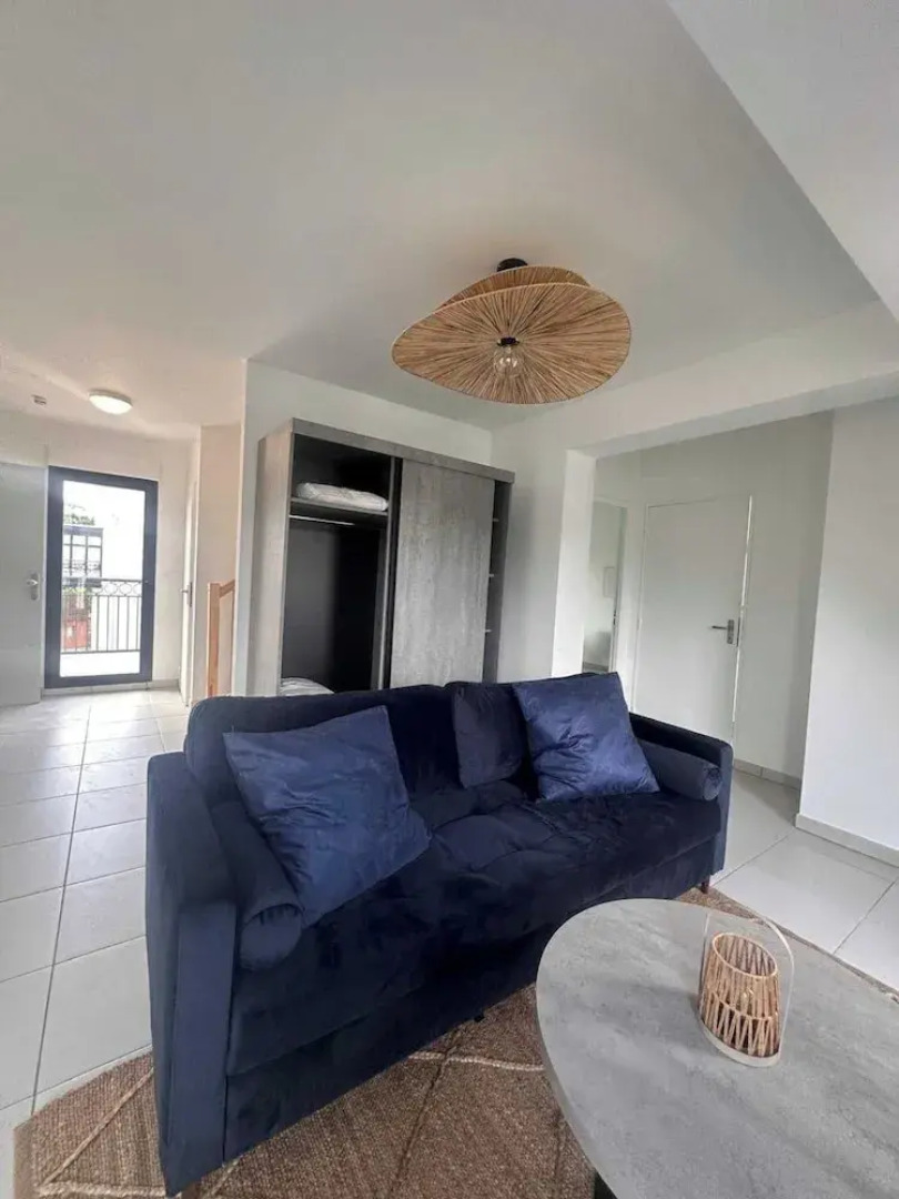 Elegant Appt - 3bdr/8p - Near Paris & La Defense