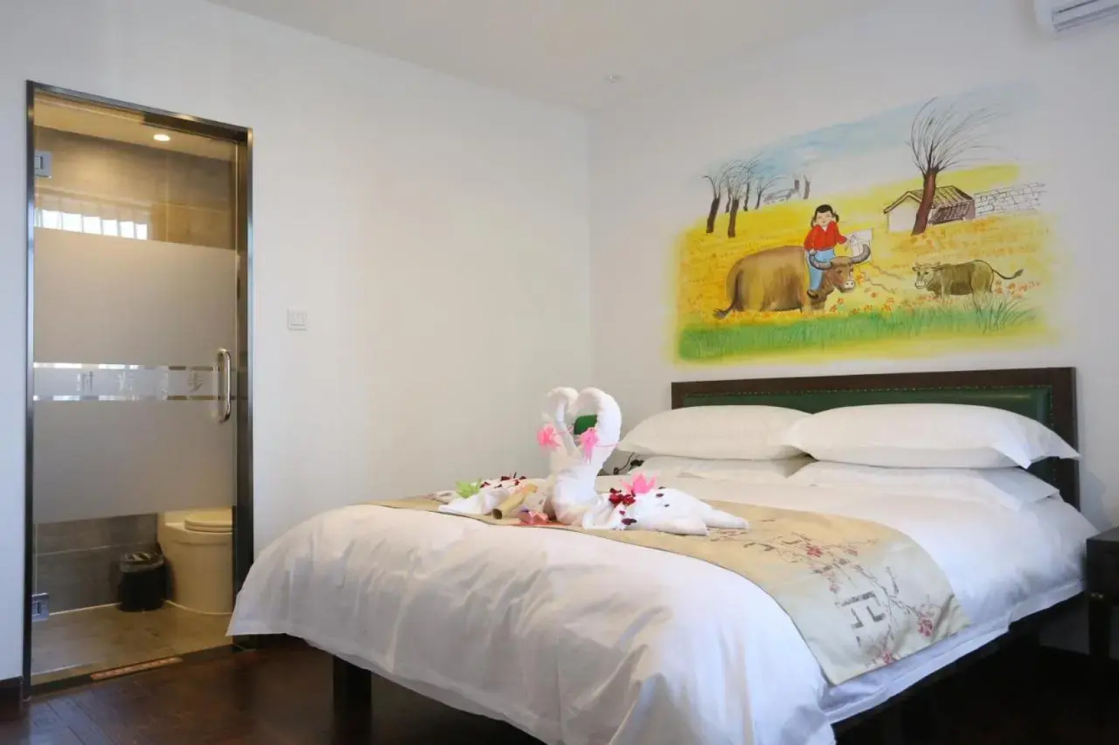 Nostalgia Hotel (Zhangjiakou)