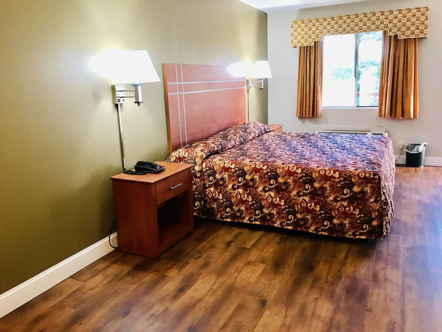 Red Roof Inn & Suites Swansea