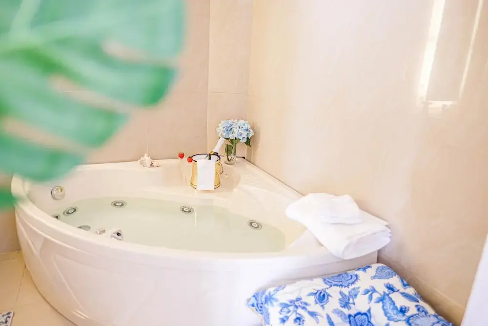 Ocean Front Property - Villa 3 Aruba with Hot Tub