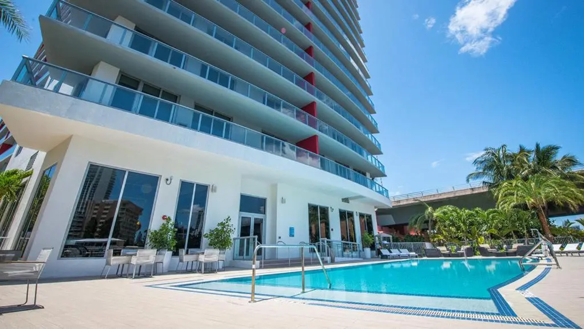 Beachwalk Resort By Miami Management