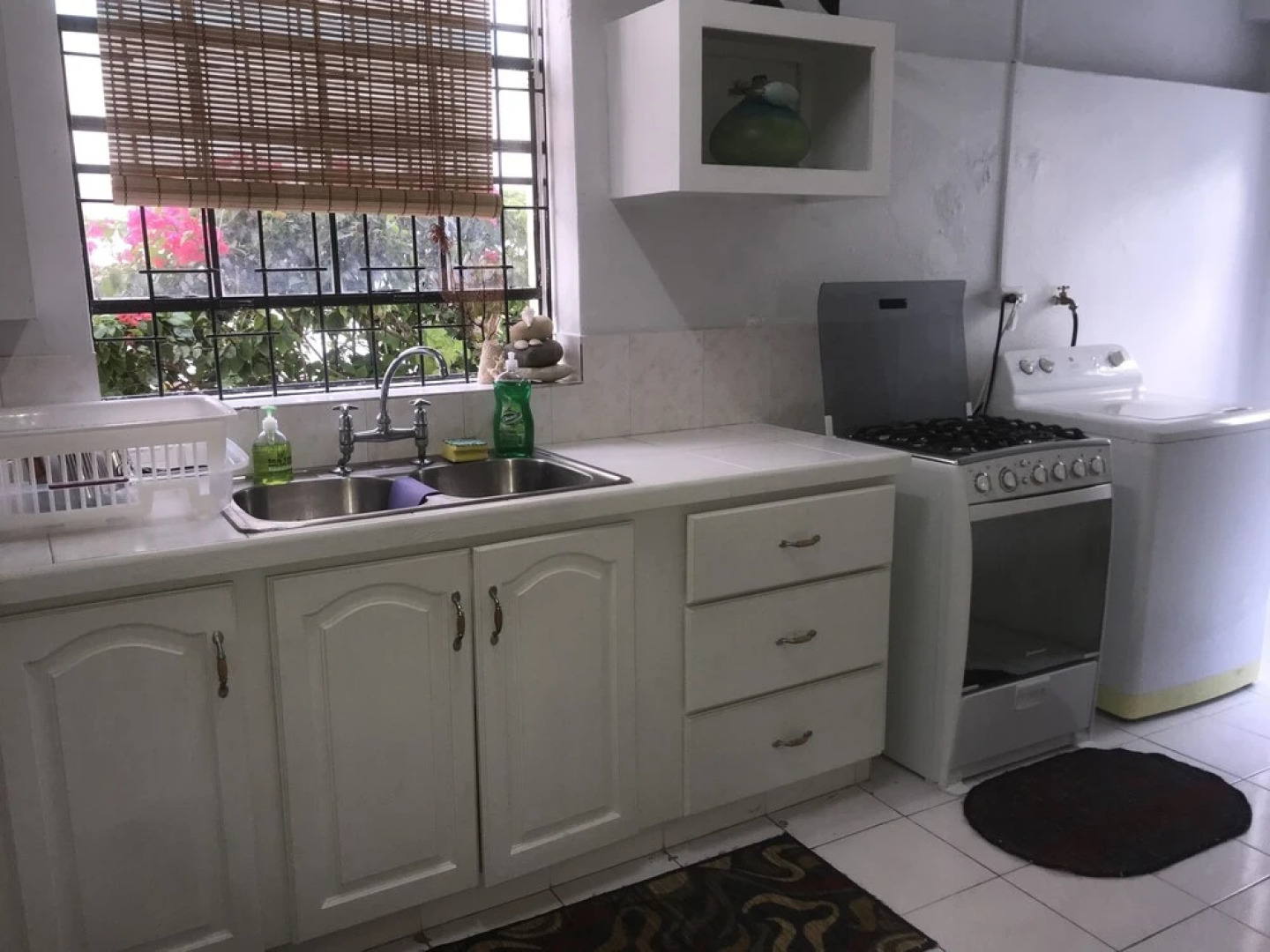 Maxwell Beach Apartment