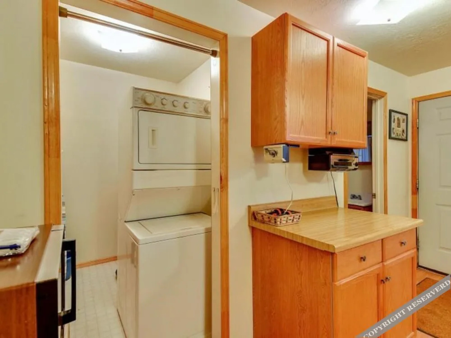 The Pit Stop Sleeps upto 10 people by RedAwning