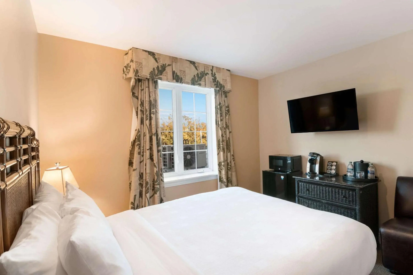 The Port Inn and Cottages, an Ascend Collection Hotel