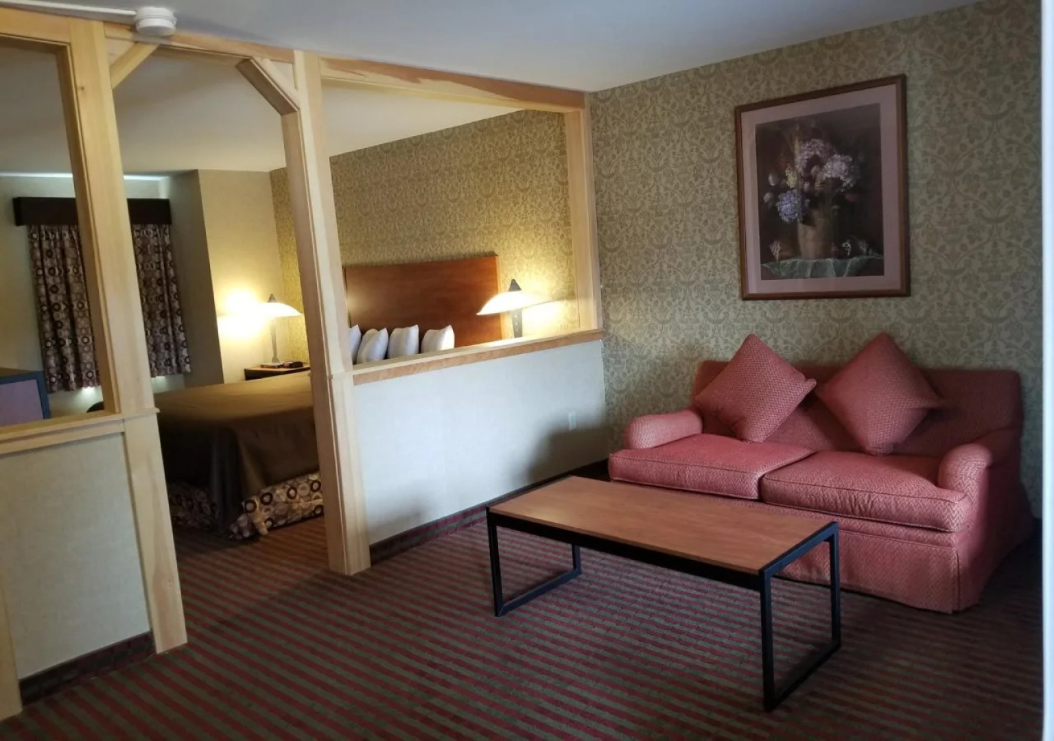 All Seasons Inn and Suites