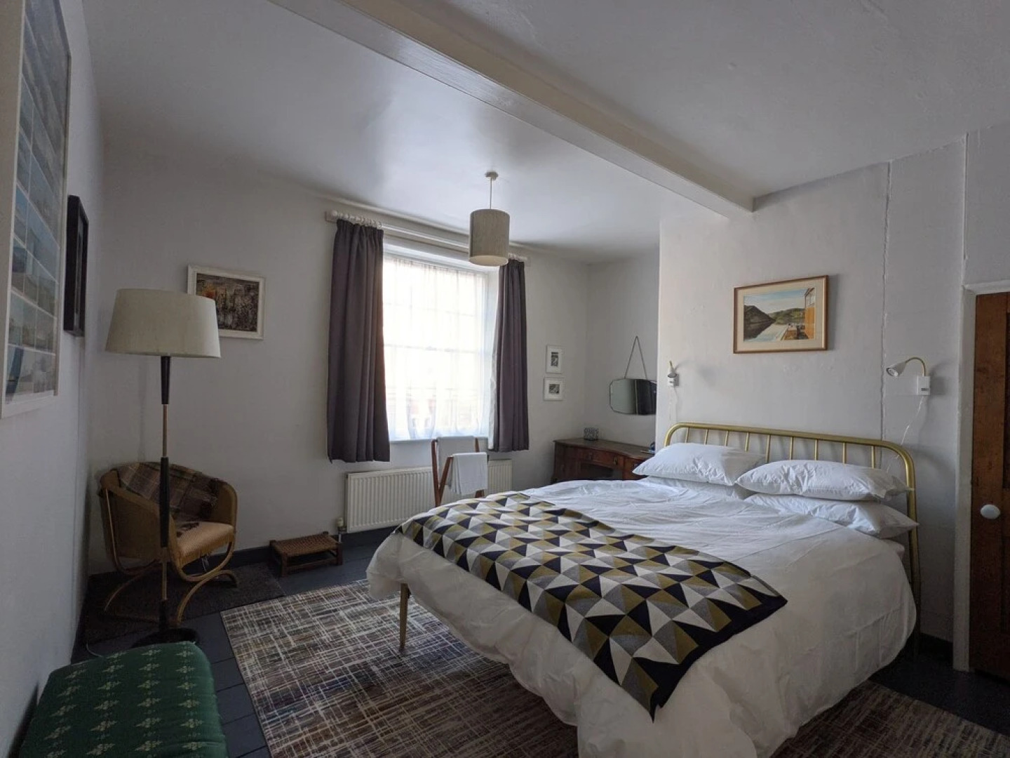 The Arts House; Georgian Townhouse Close to Beach