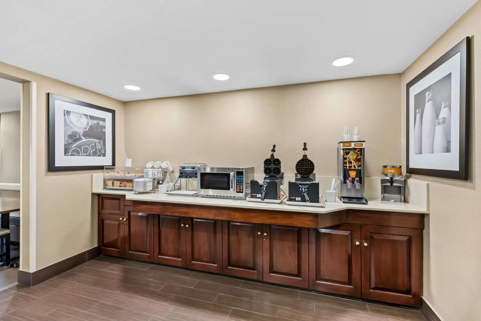 Comfort Inn & Suites Somerset - New Brunswick