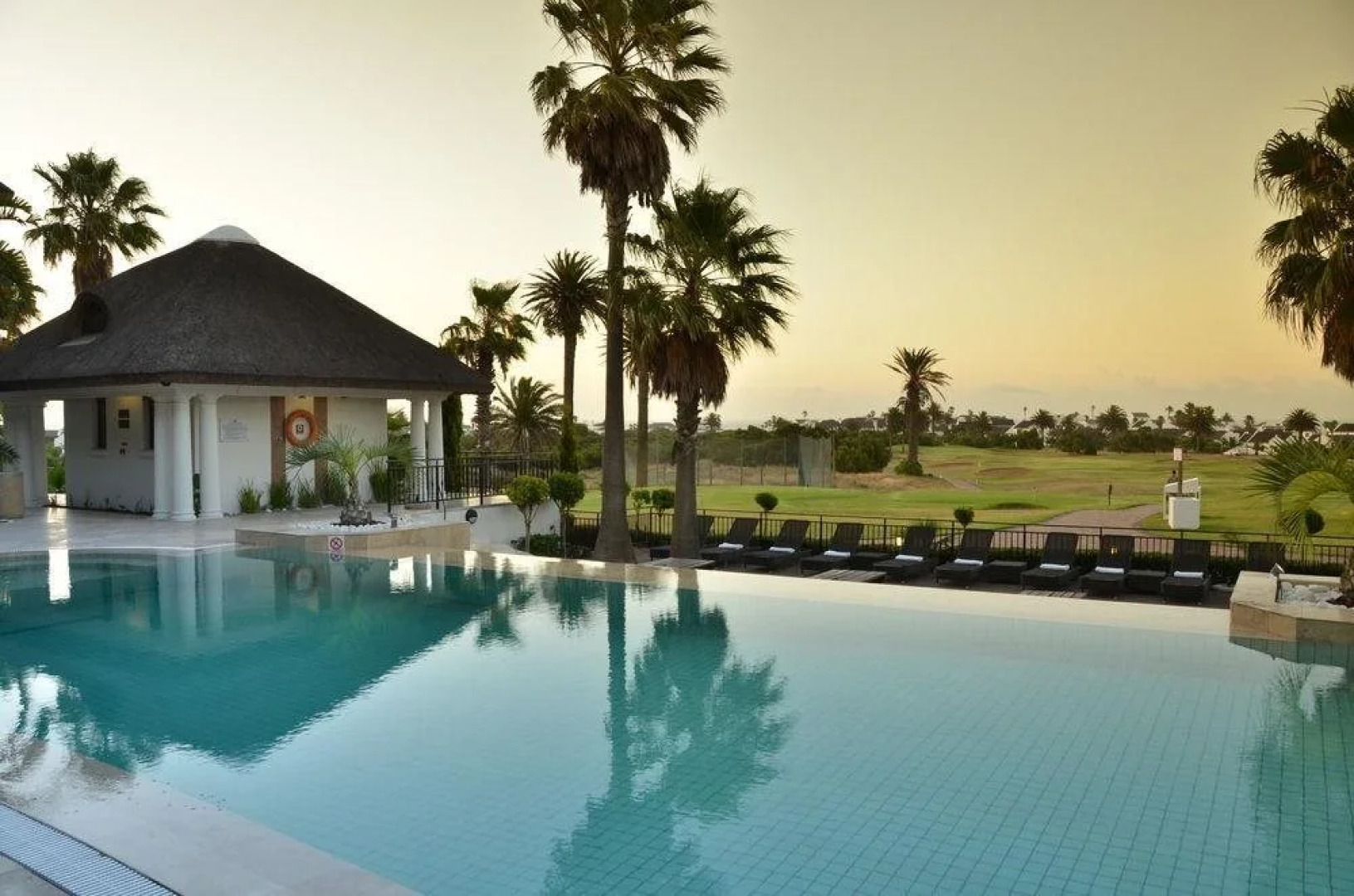 BON Hotel Shelley Point