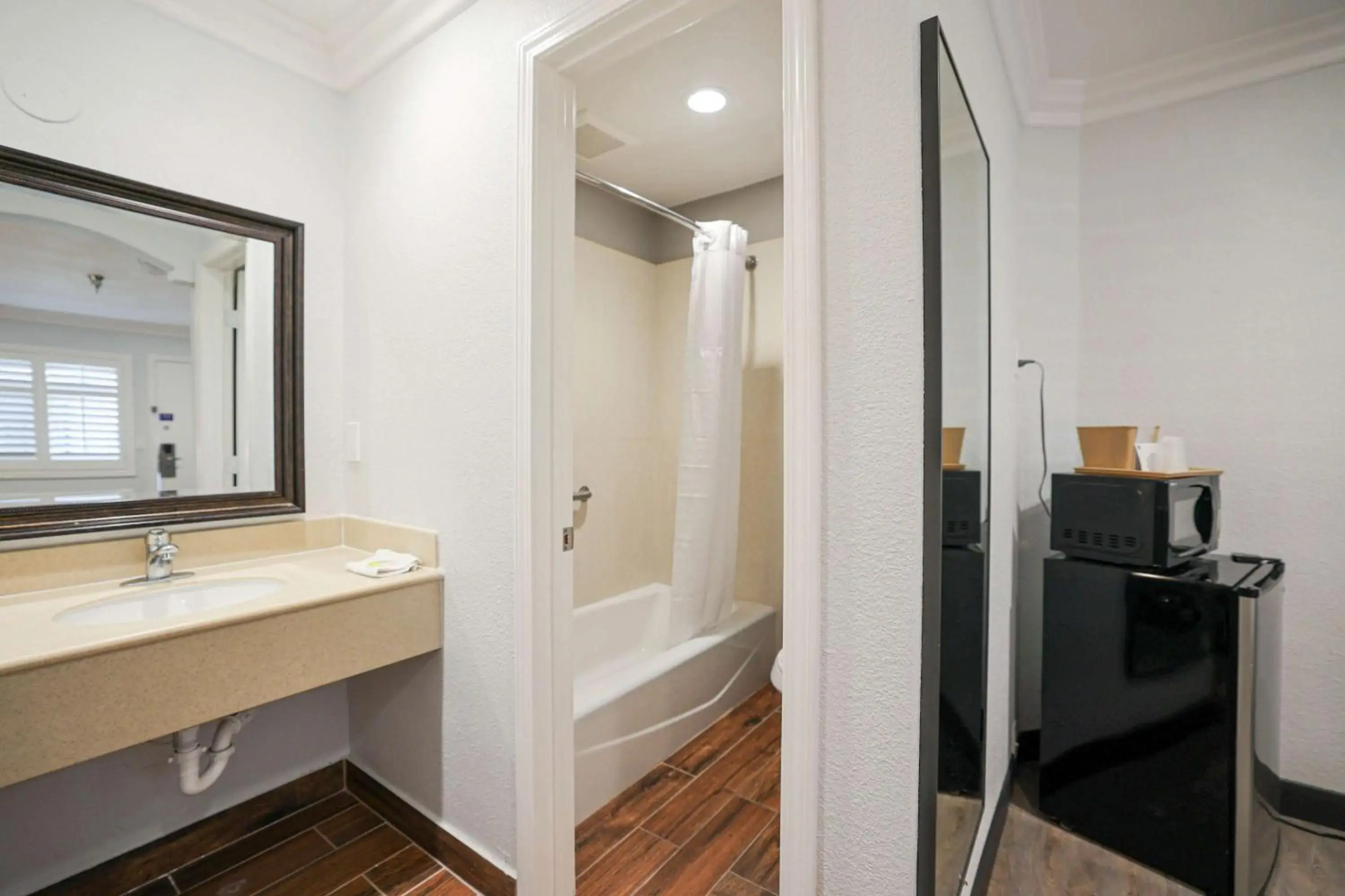 Motel 6 Tustin, CA – Orange County