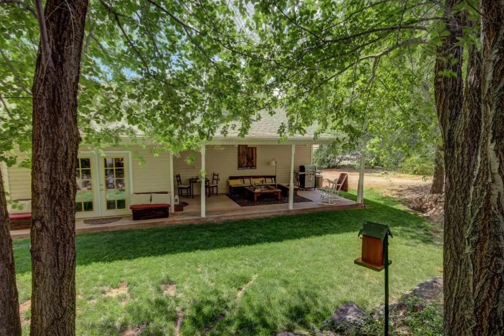 Pecan Point by Kabino