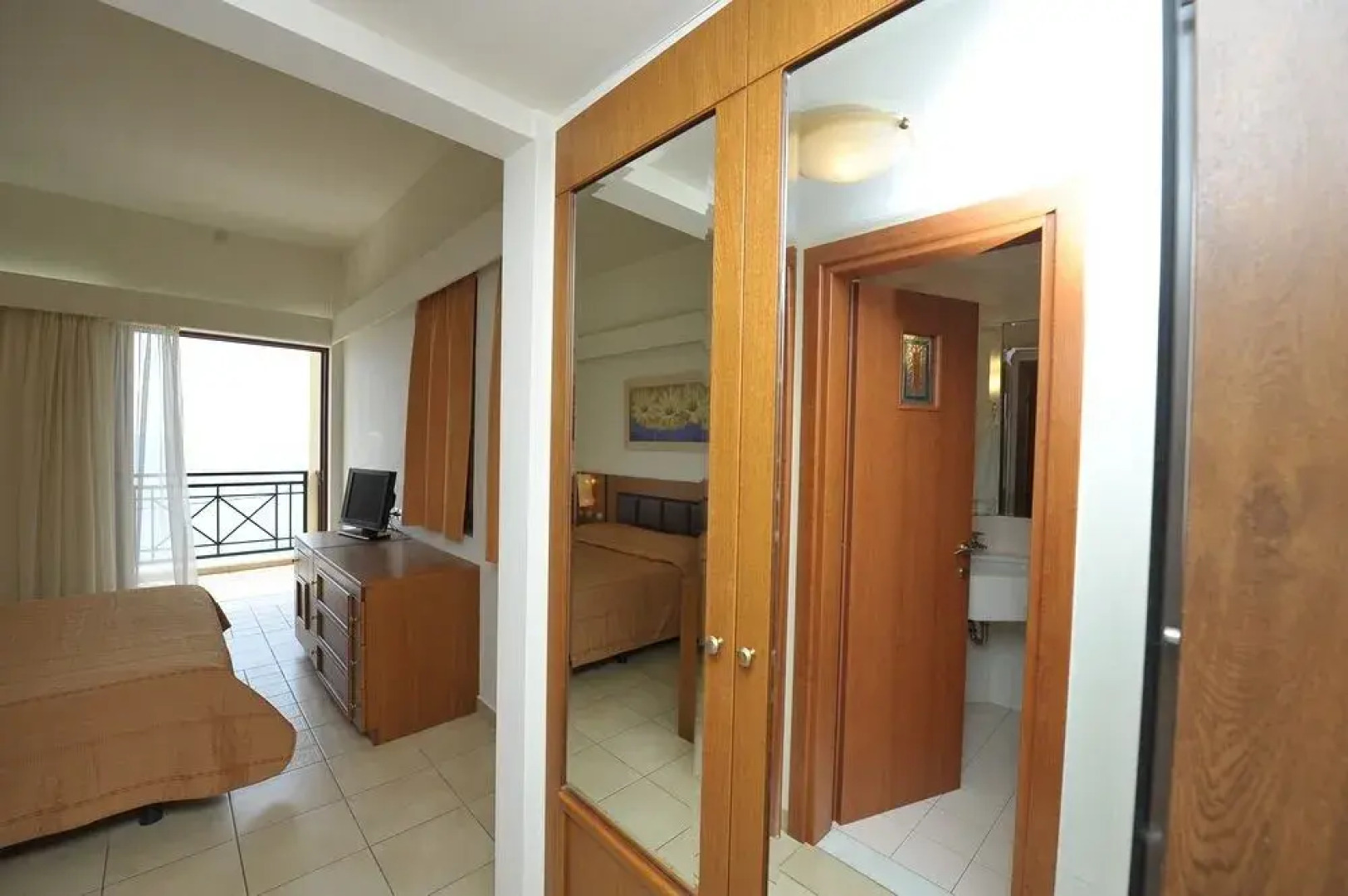 PHEIA, Vriniotis Resorts