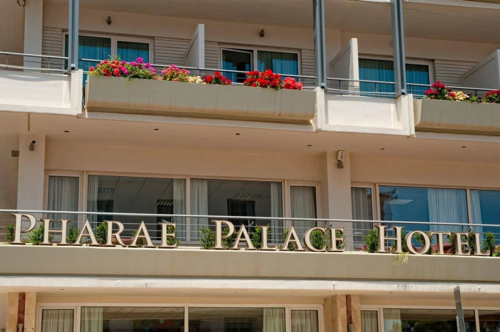 Pharae Palace Hotel