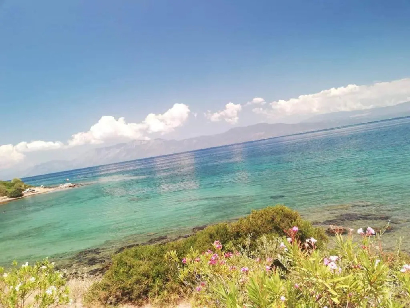 Small house 50 m from the beach