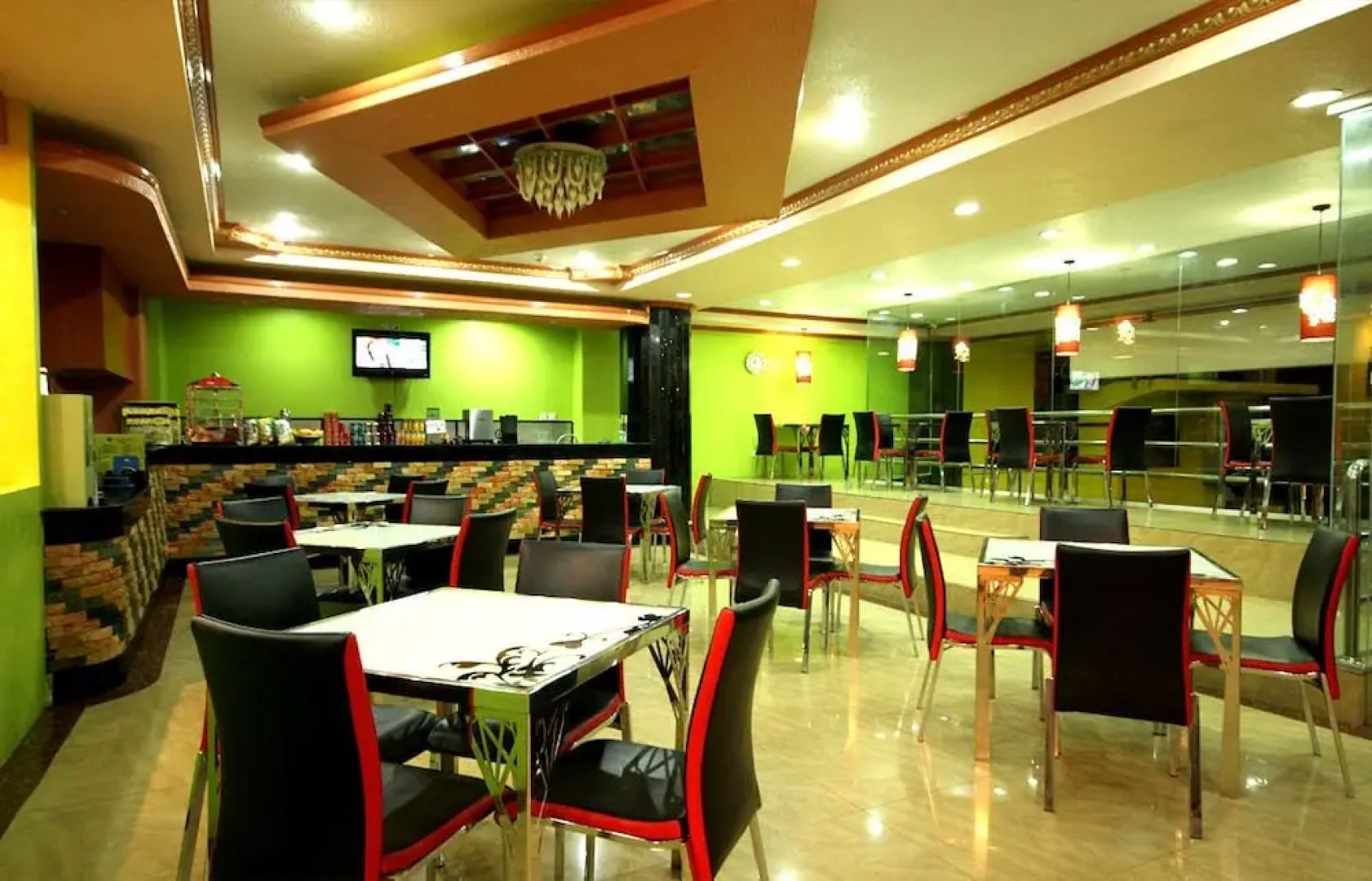 C & L Sea View Hotel