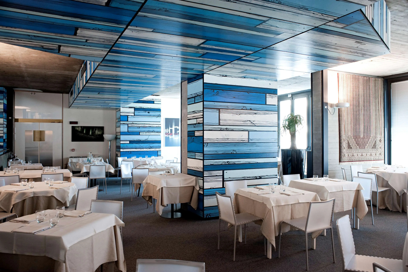 DUPARC Contemporary Suites