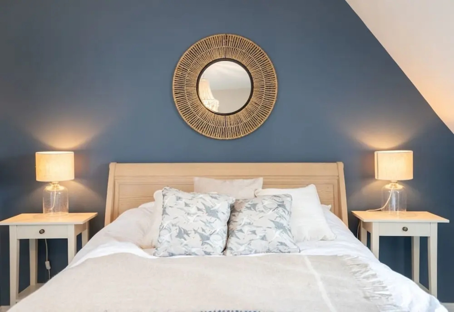 Lovely 5-bed House in Centre of Bicester Village