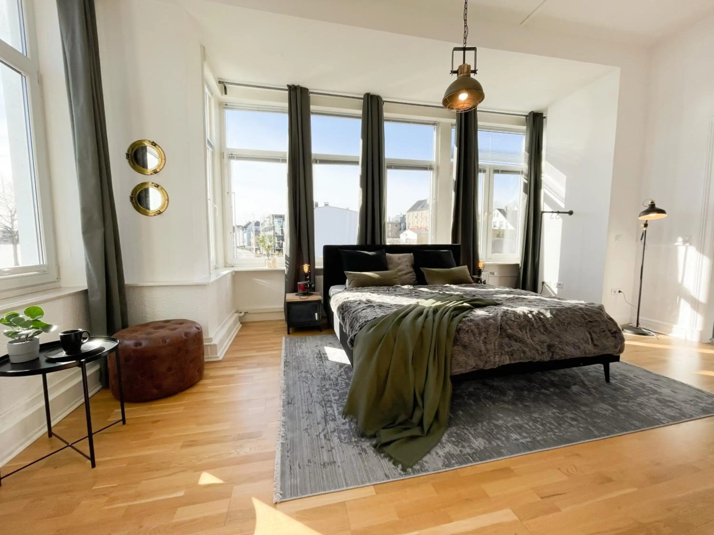 Altbauwohnung mit Schleiblick - Erster Stock