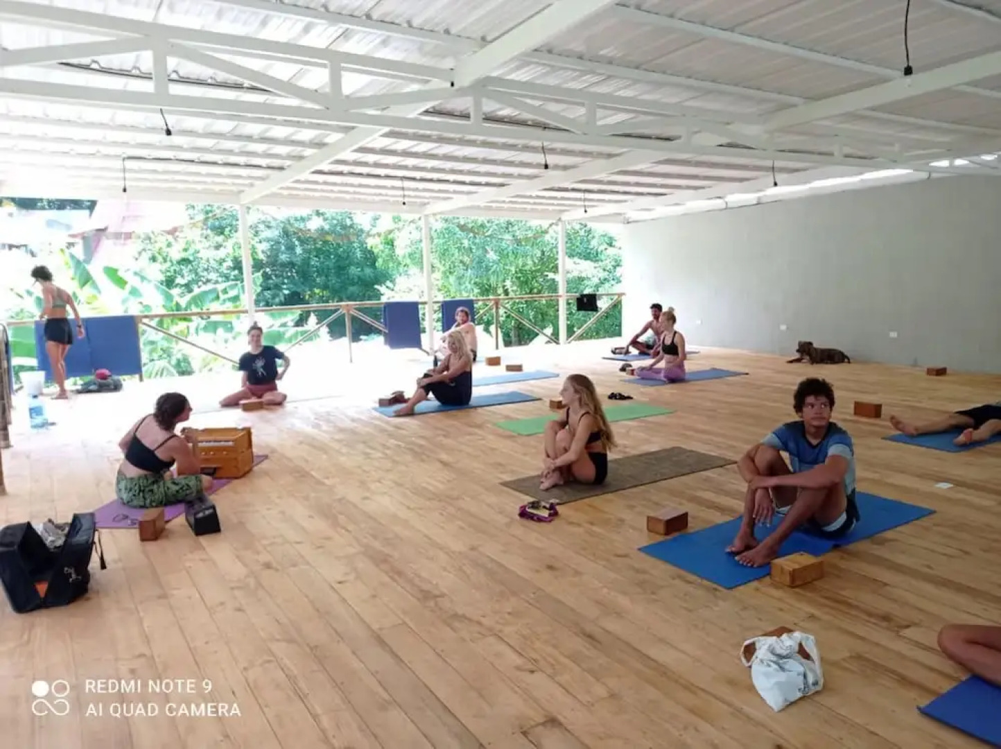 Don Jons Lodge -Surf & Yoga